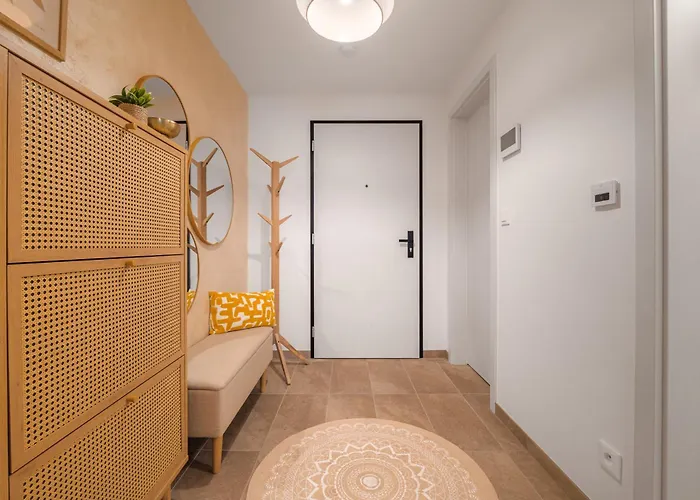 Pronájem útulného A Vybaveného Bytu Appartement *